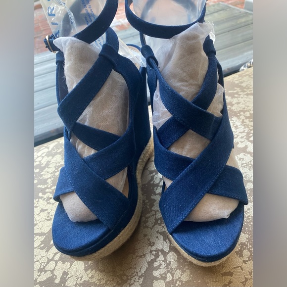 Shoe dazzle platform blue jean upper sandal size 8.5 - Picture 8 of 9